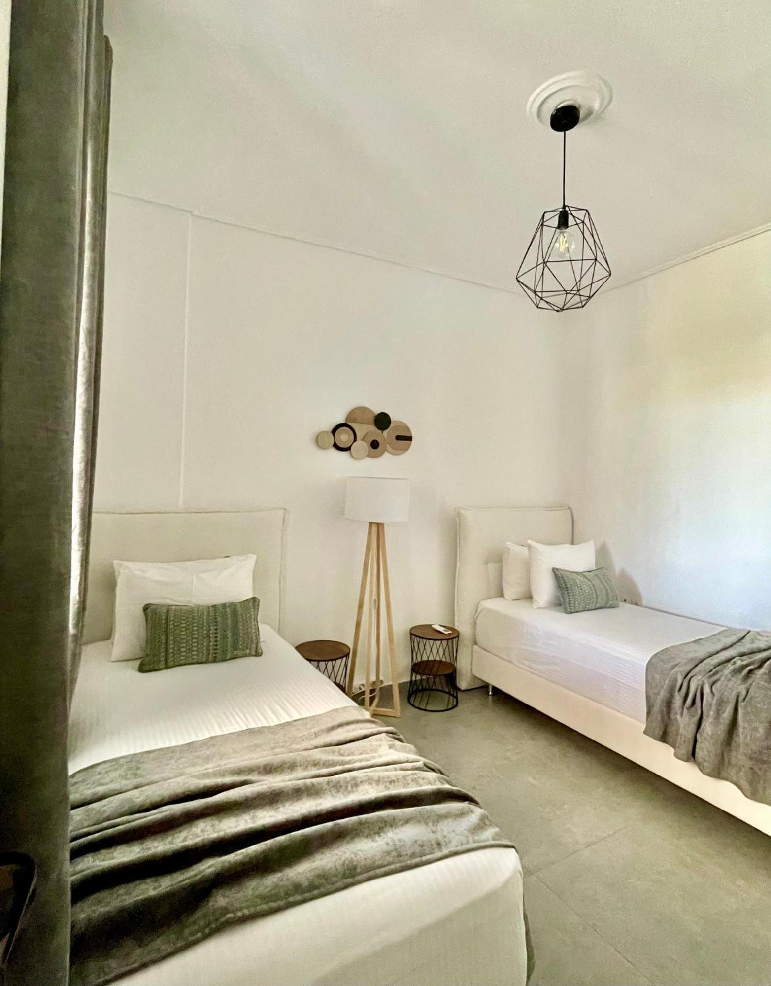 Emanouela'S Apartement In The Center Of Adamas Exteriör bild